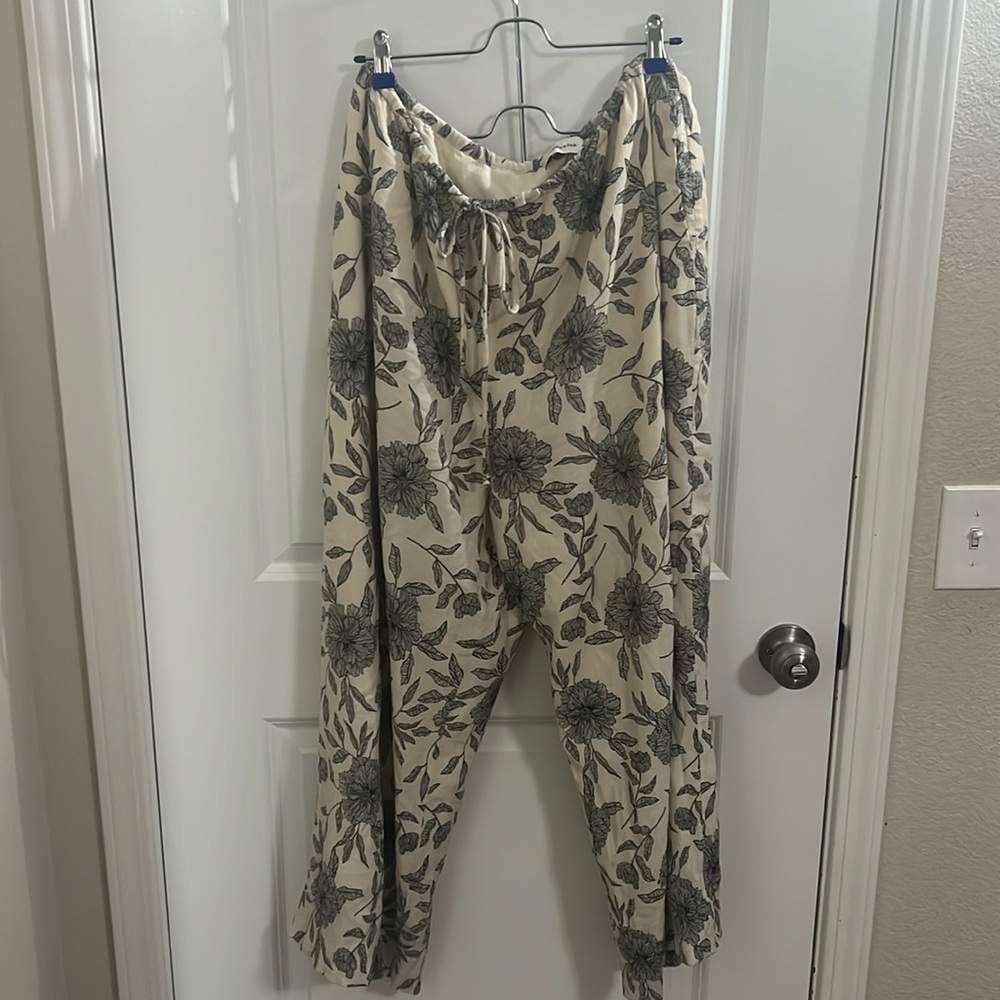 Drawstring crinkle pants